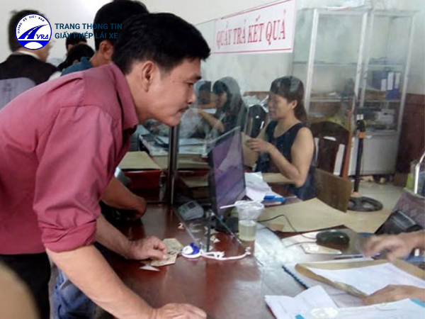 Đối tượng được đổi lại giấy phép lái xe mất hồ sơ gốc bằng lái xe máy
