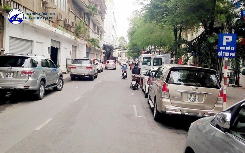 Nếu đỗ xe không đúng quy định, người điều khiển xe ô tô sẽ bị phạt tiền rất cao