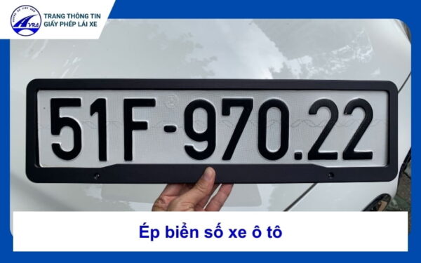 Ép biển số xe ô tô
